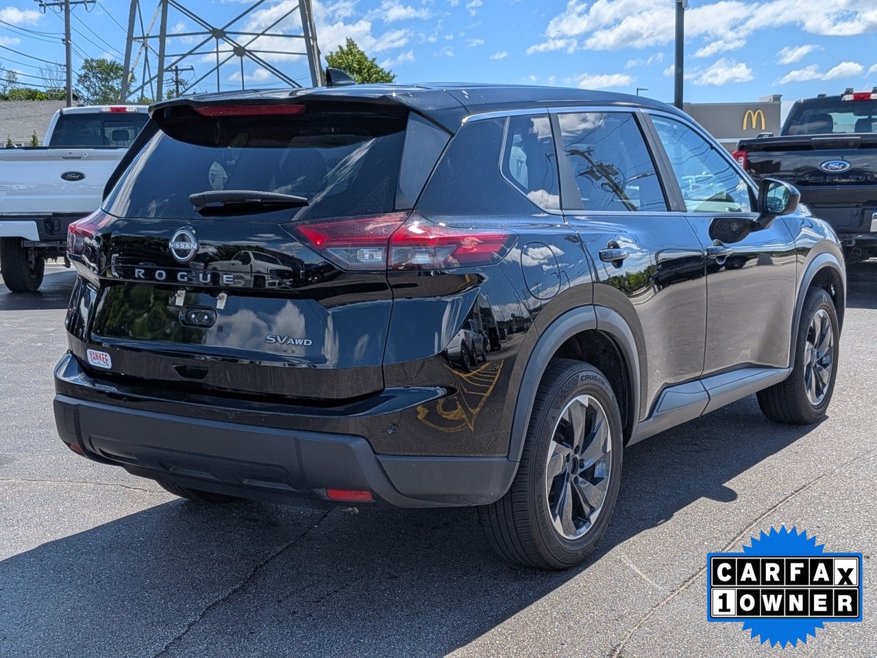 Used 2024 Nissan Rogue SV AWD/4WD image 4