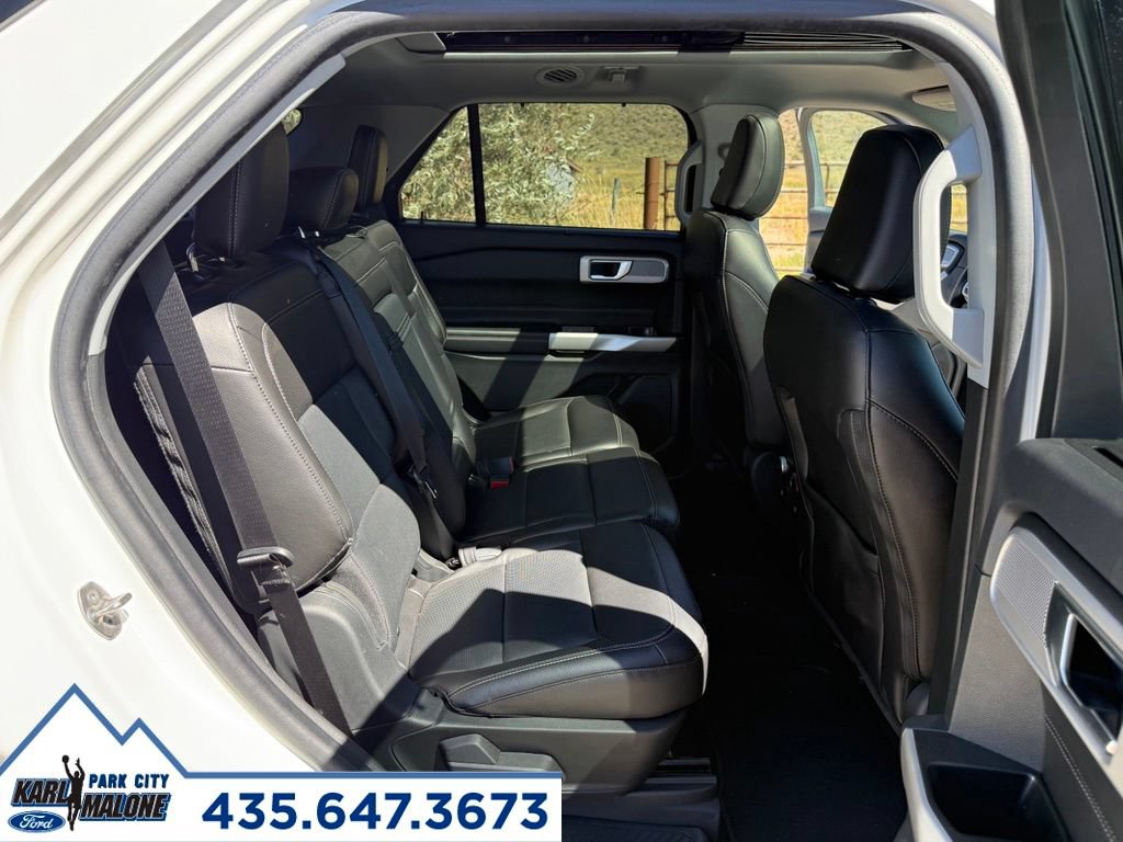 Certified 2022 Ford Explorer Limited w/ Equipment Group 301A AWD/4WD image 34
