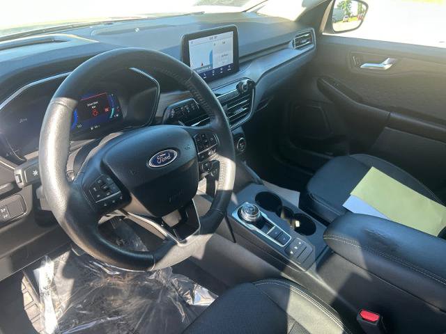 Certified 2020 Ford Escape Titanium FWD image 10
