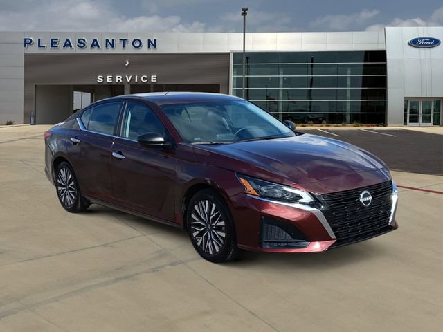 Used 2025 Nissan Altima 2.5 SV FWD image 7