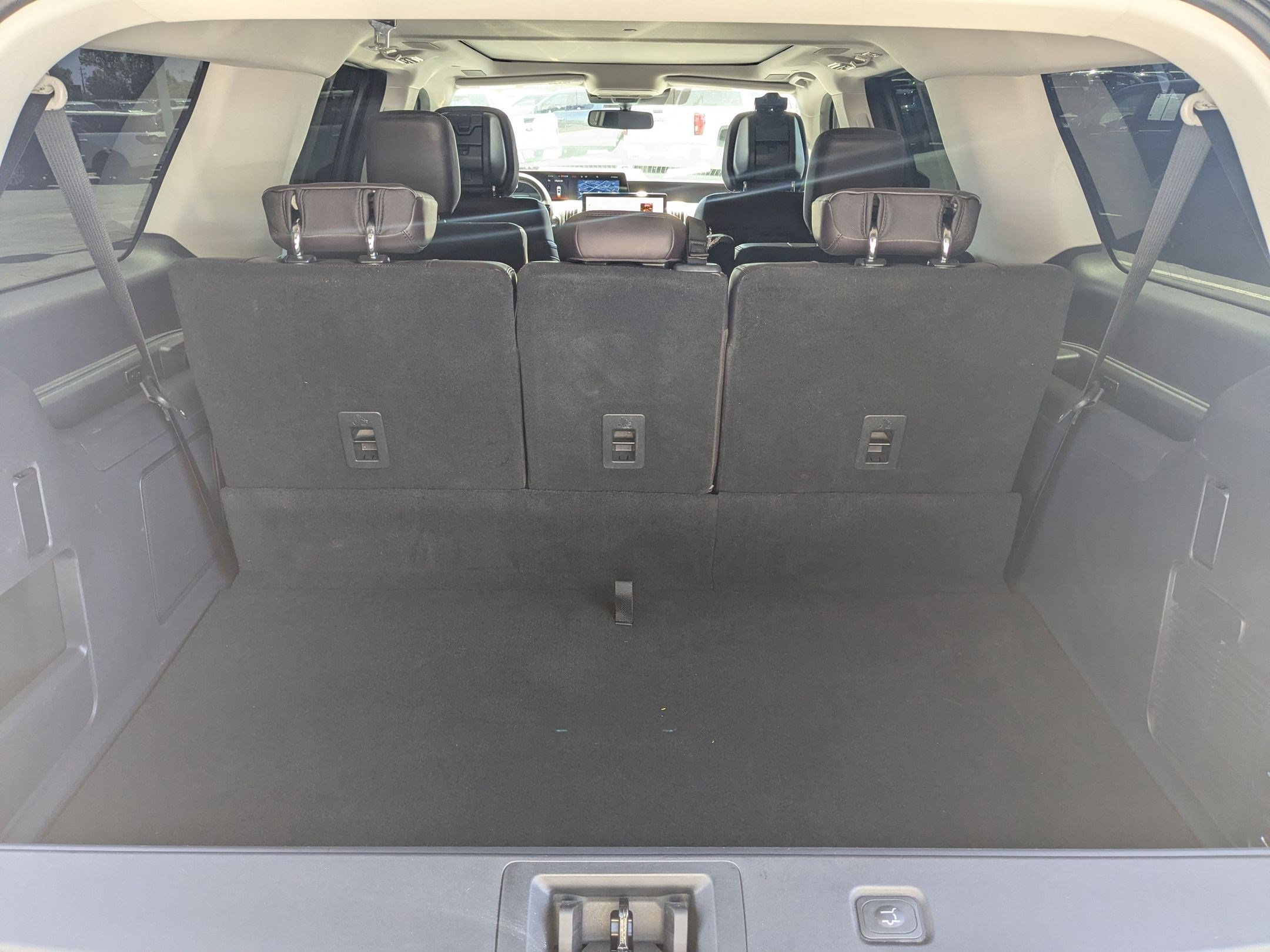 Certified 2026 Ford Expedition Max Platinum w/ Platinum Ultimate Package AWD/4WD image 33