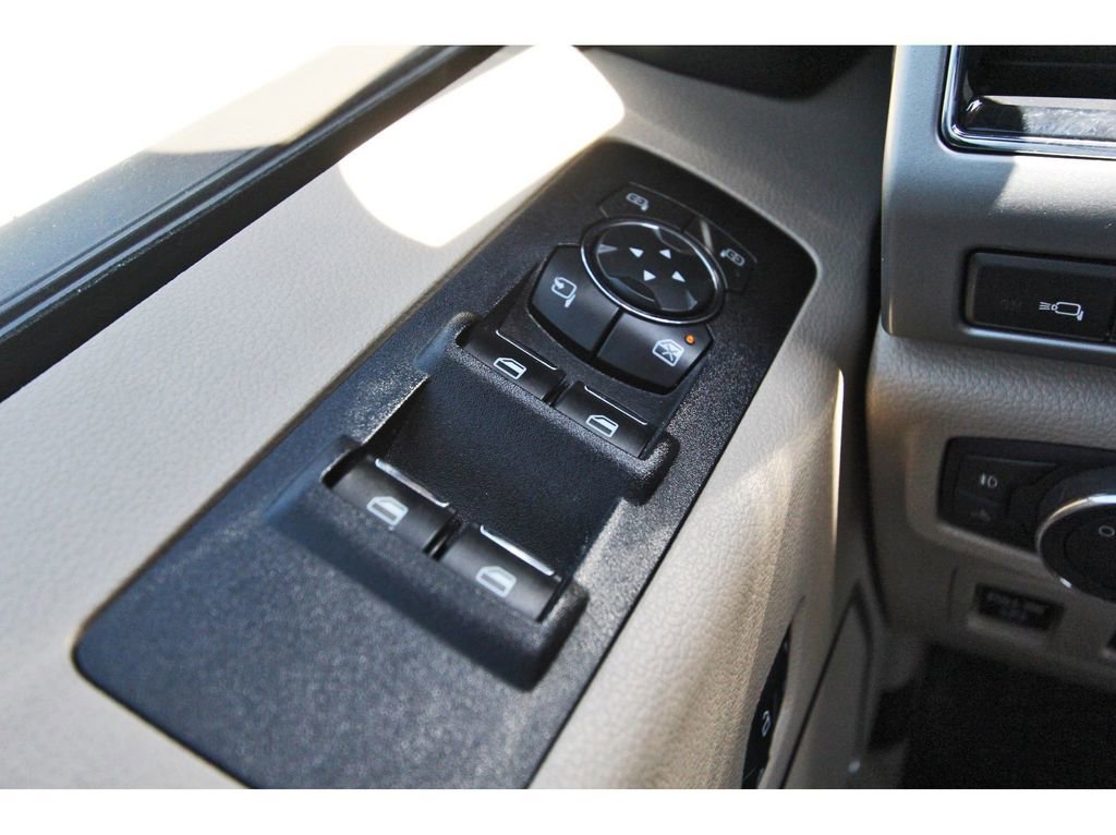 Certified 2019 Ford F150 Lariat image 20