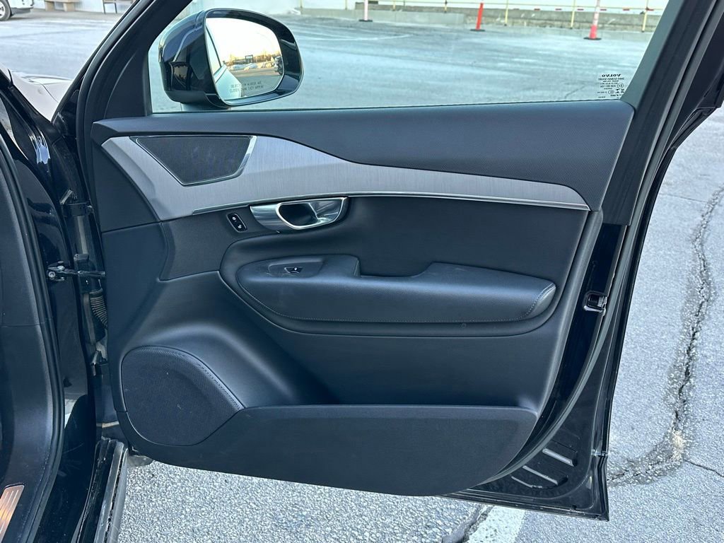 Used 2023 Volvo XC90 B5 Core w/ Protection Package Premier image 26
