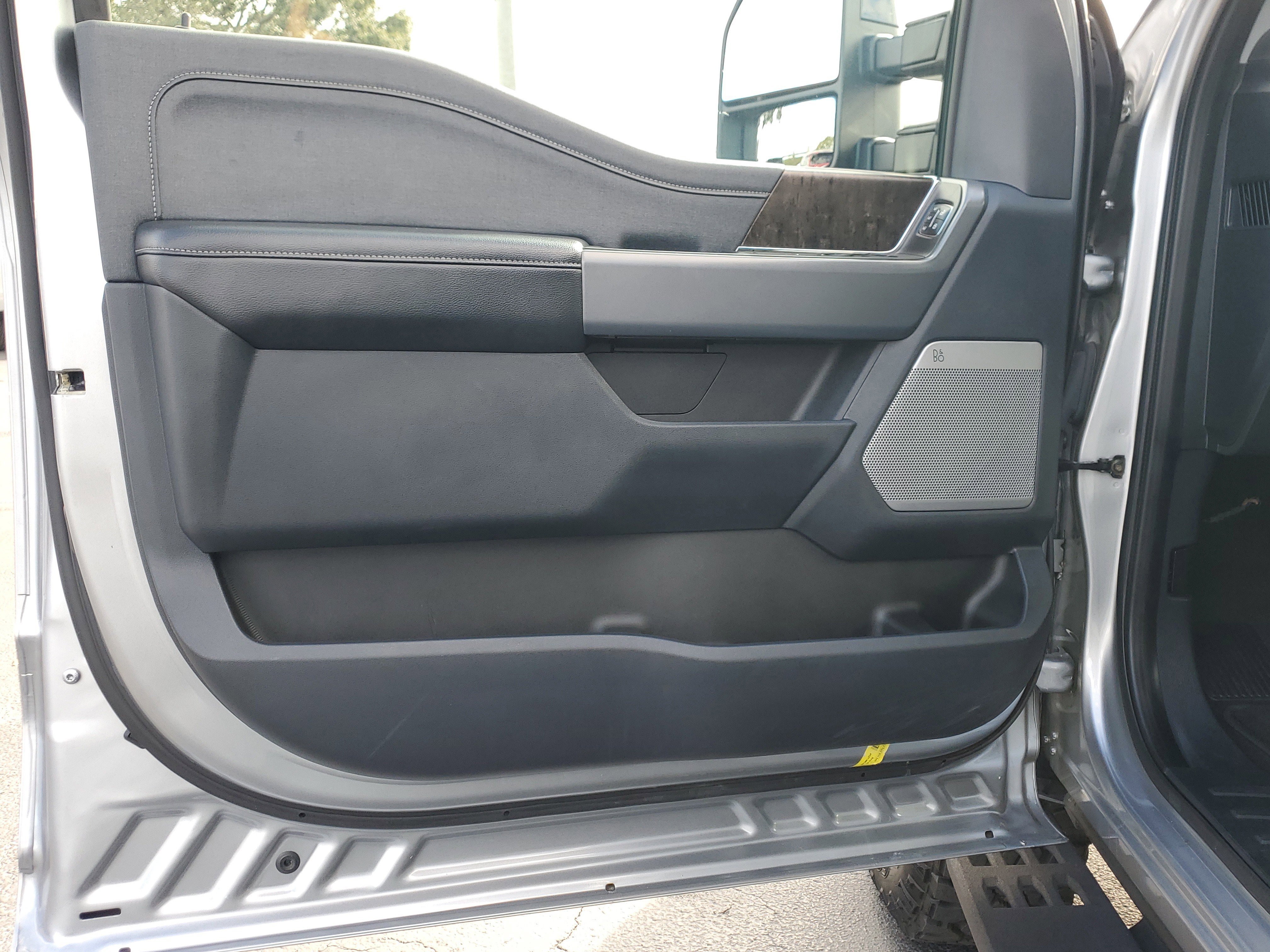 Certified 2024 Ford F250 Lariat w/ Lariat Ultimate Package image 18