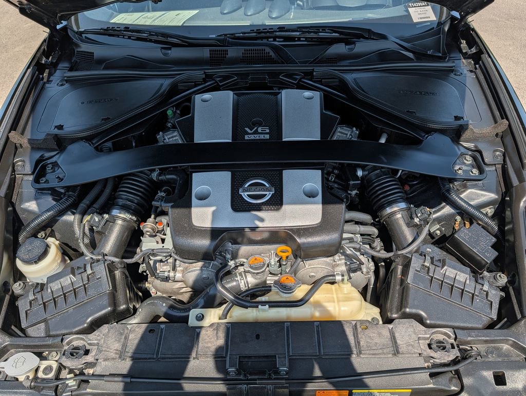 Used 2019 Nissan 370Z Touring RWD image 28