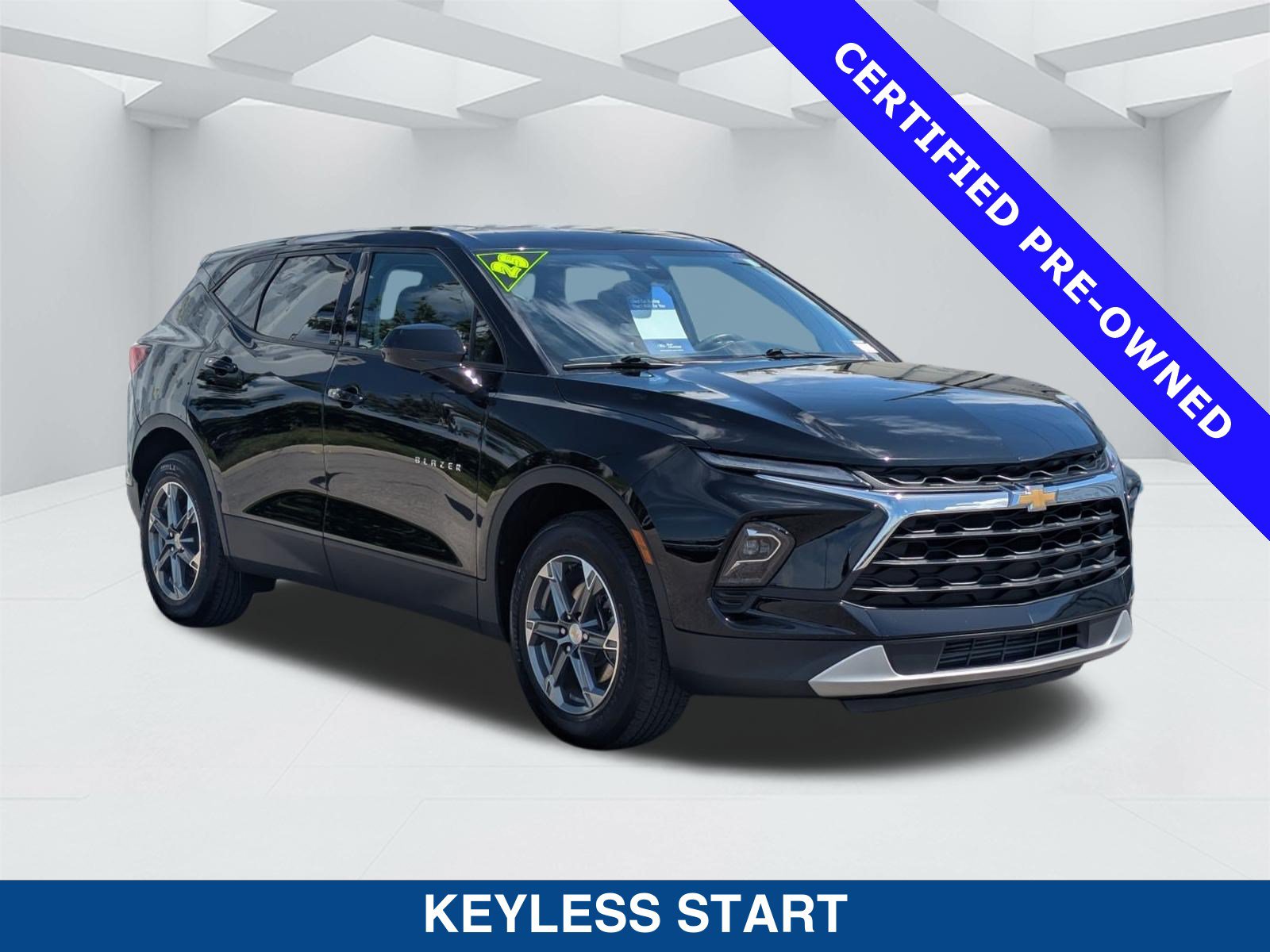 Used 2025 Chevrolet Blazer LT FWD video 3