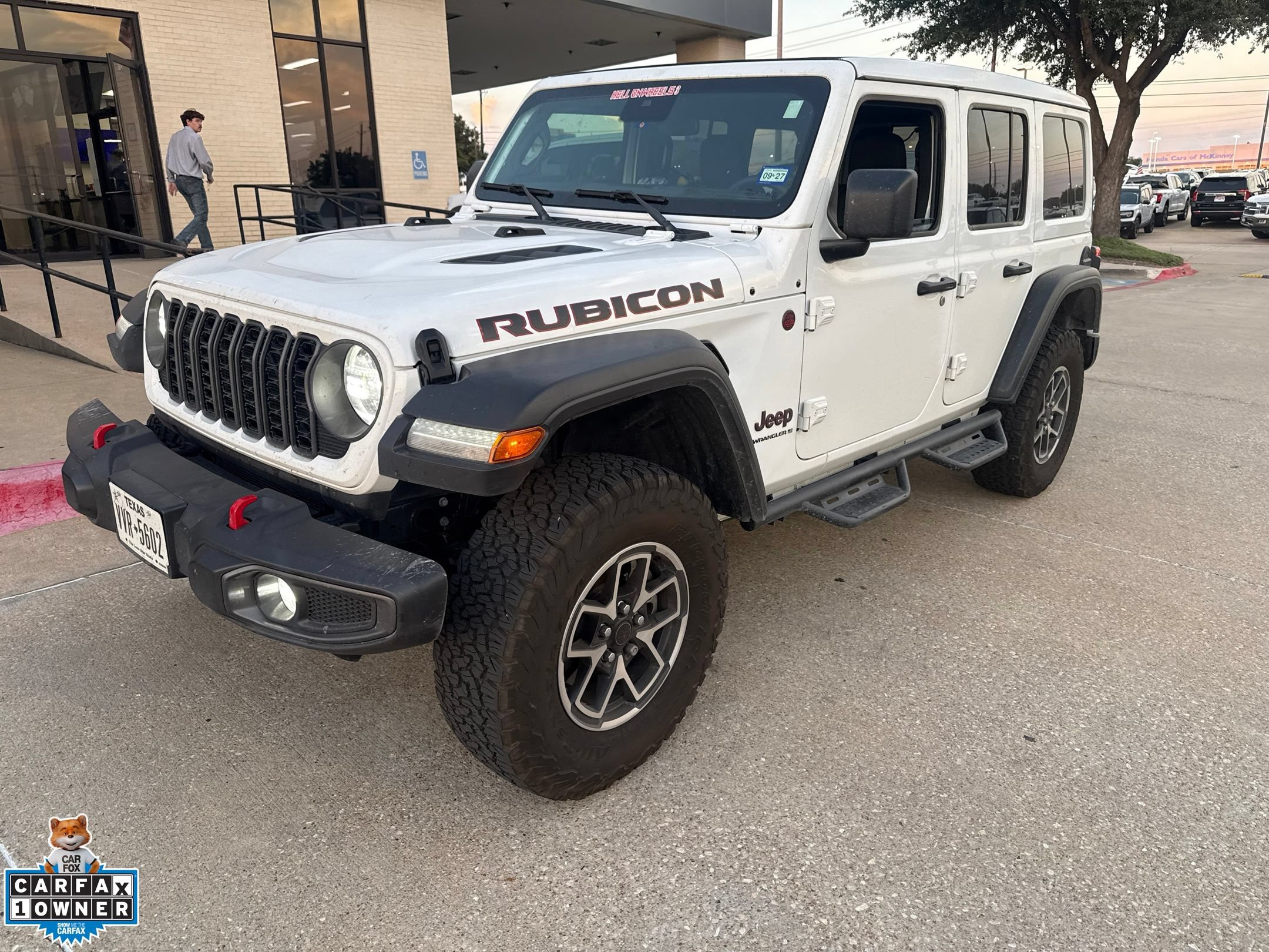 Used 2024 Jeep Wrangler Unlimited Rubicon w/ Convenience Group AWD/4WD image 2