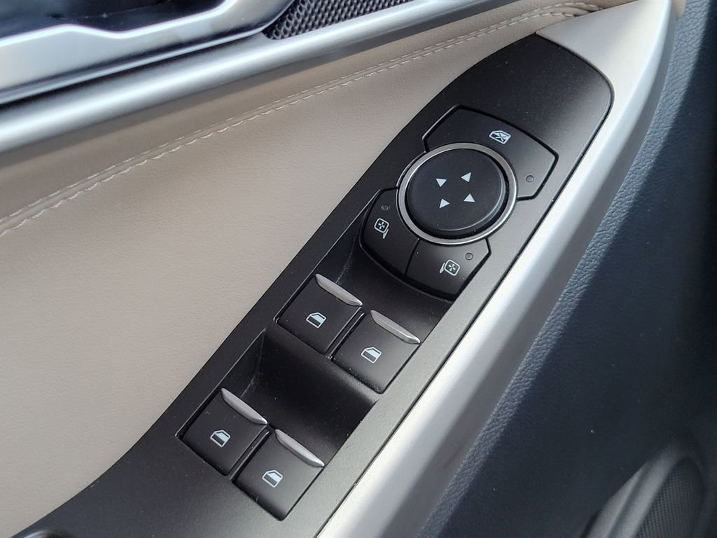 Certified 2022 Ford Explorer XLT image 26