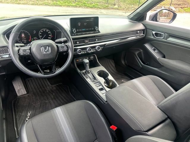Used 2025 Honda Civic Sport image 29