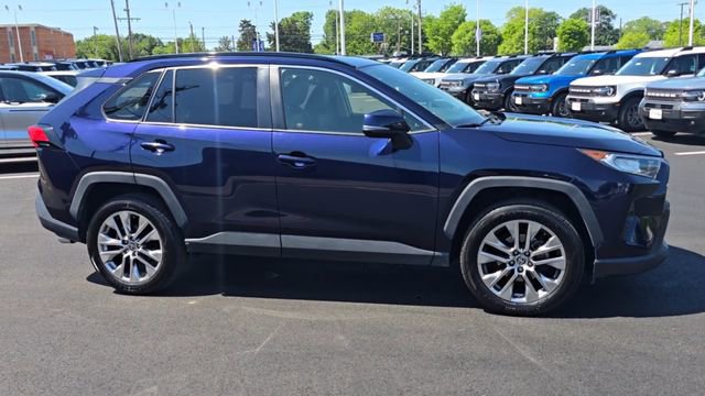 Used 2020 Toyota RAV4 XLE Premium AWD/4WD image 2