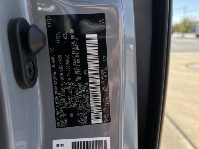 Used 2023 Toyota Sienna XSE w/ XSE Plus Package FWD image 26