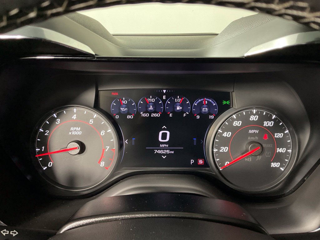 Used 2020 Chevrolet Camaro LT RWD image 25