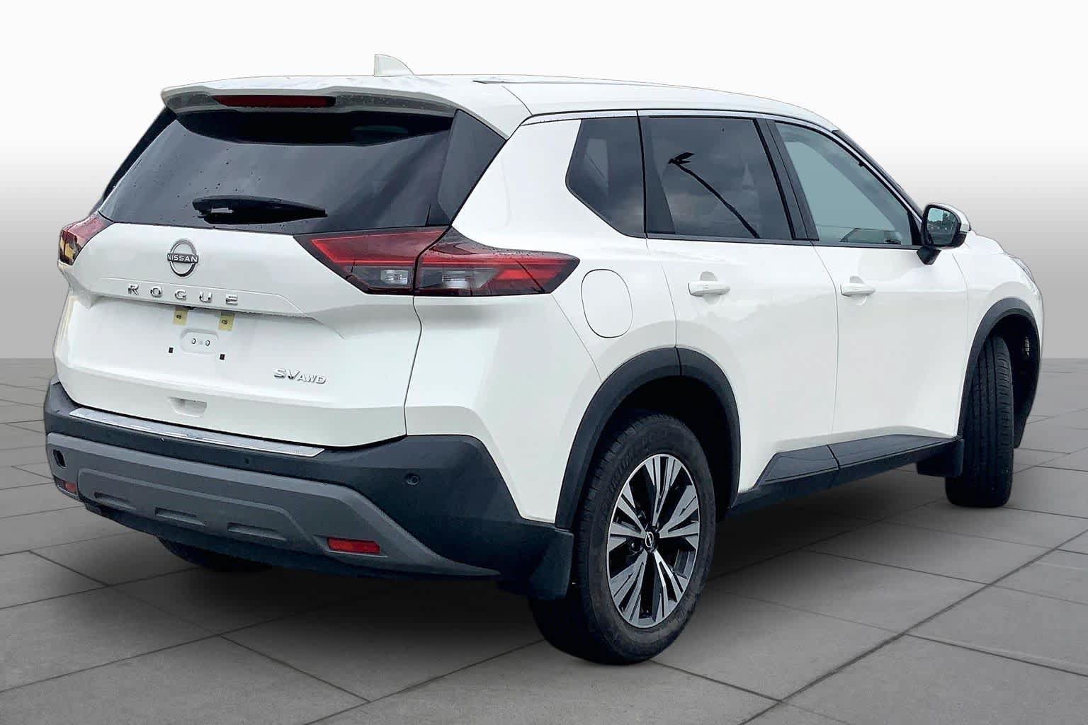 Used 2023 Nissan Rogue SV AWD/4WD image 12