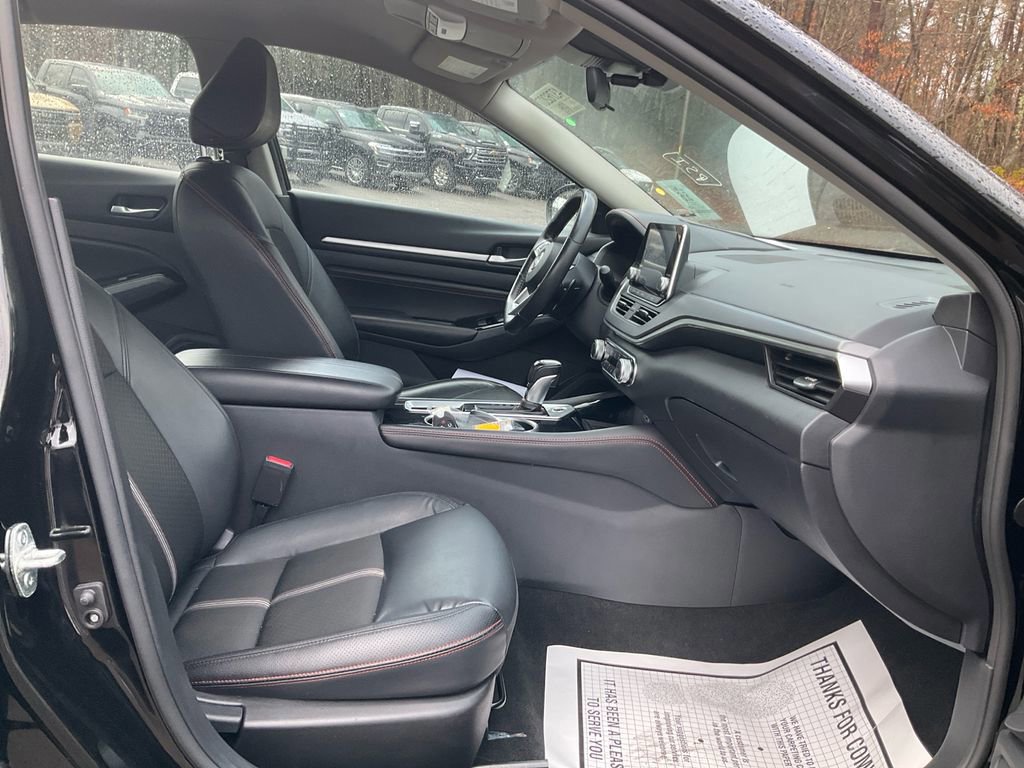 Used 2023 Nissan Altima 2.5 SR image 12