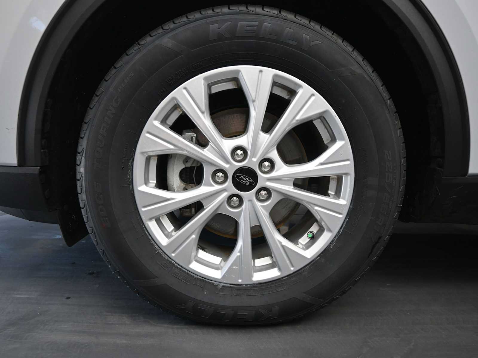 Certified 2025 Ford Escape Active w/ Cold Weather Package FWD image 2