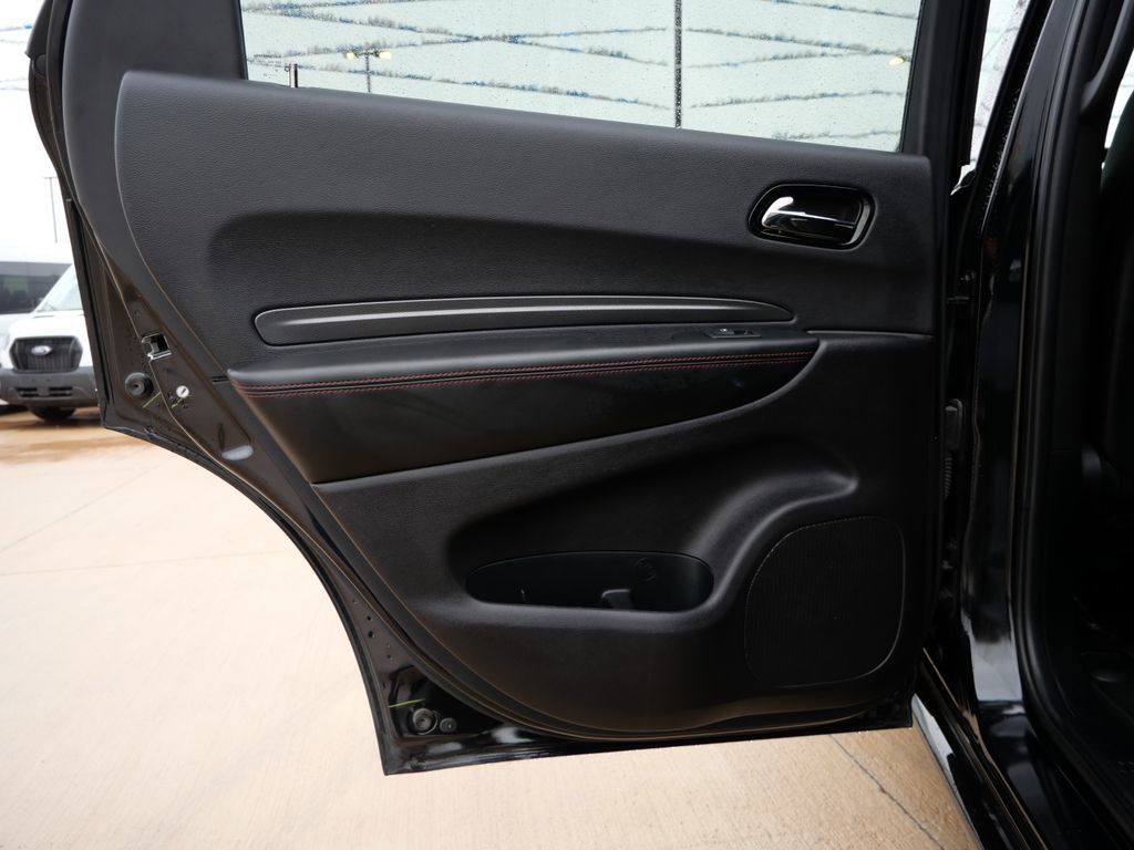 Used 2025 Dodge Durango GT AWD/4WD image 13