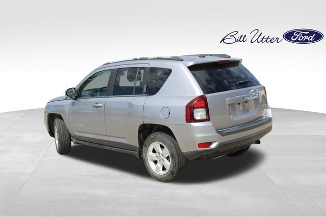 Used 2017 Jeep Compass Latitude FWD image 7