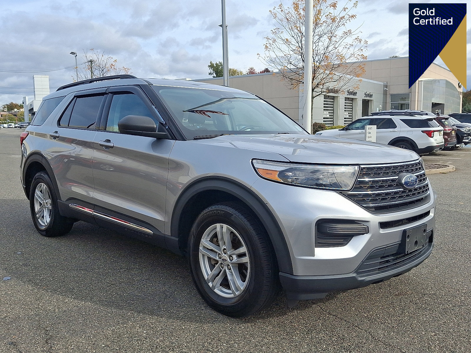 Certified 2022 Ford Explorer XLT w/ Class IV Trailer Tow Package image 1