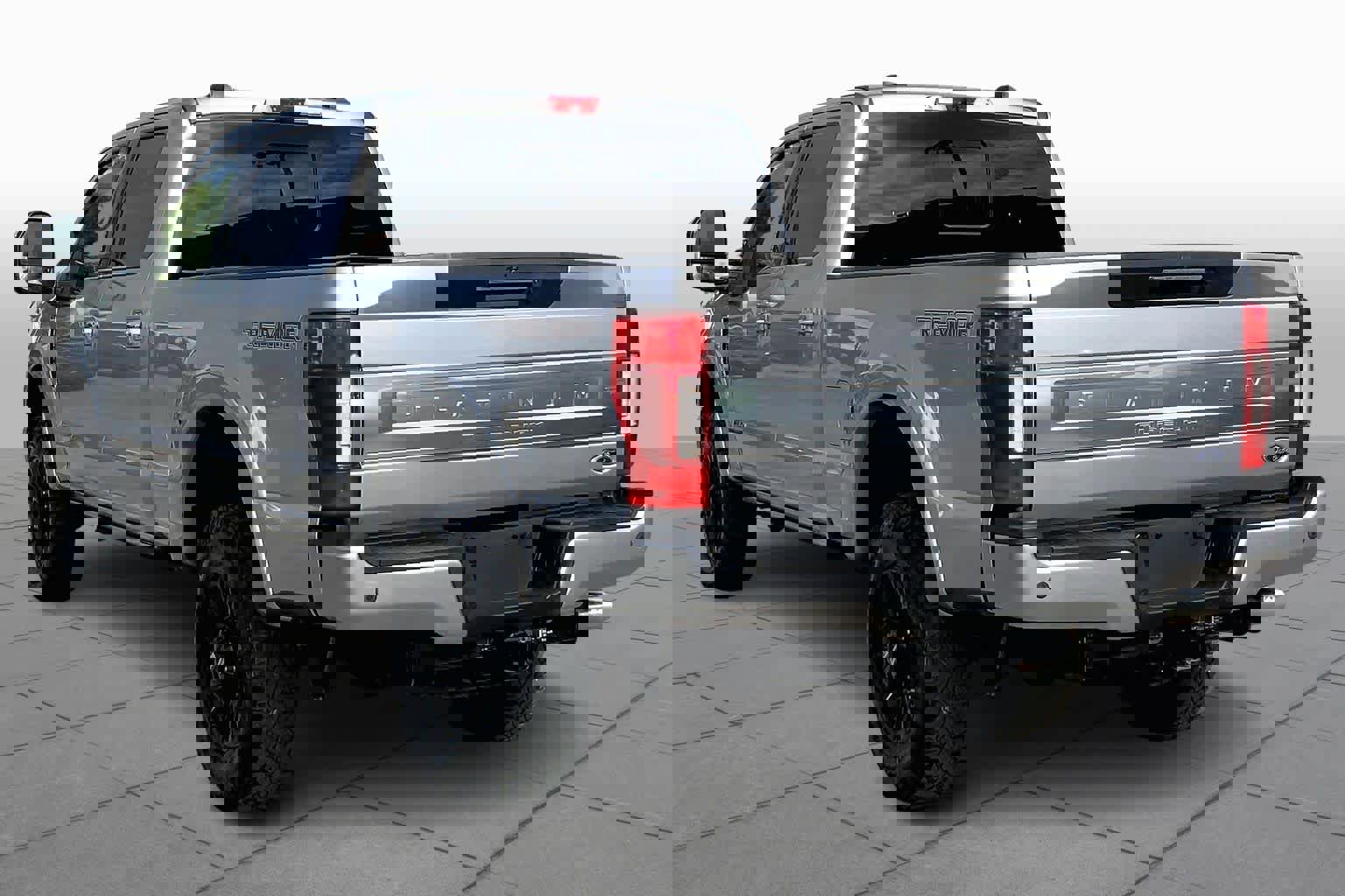Certified 2022 Ford F250 Platinum w/ Tremor Off-Road Package image 12
