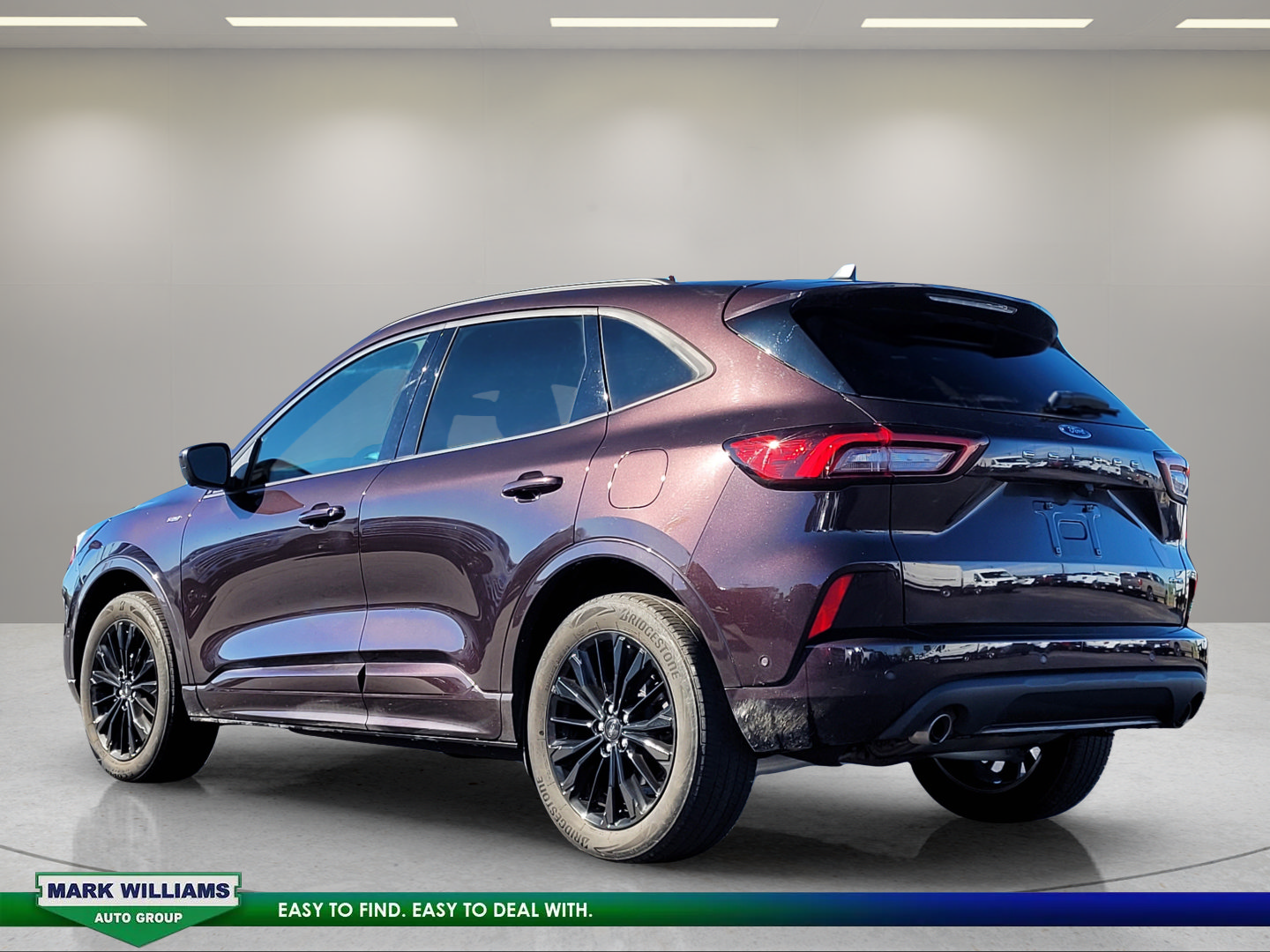 Certified 2023 Ford Escape ST-Line Elite w/ Premium Technology Package AWD/4WD image 6