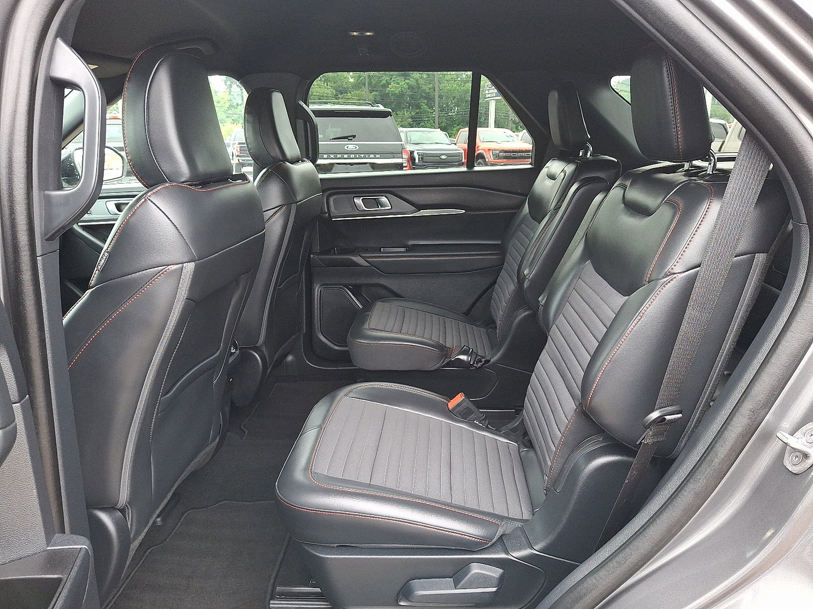 Certified 2025 Ford Explorer ST-Line image 10