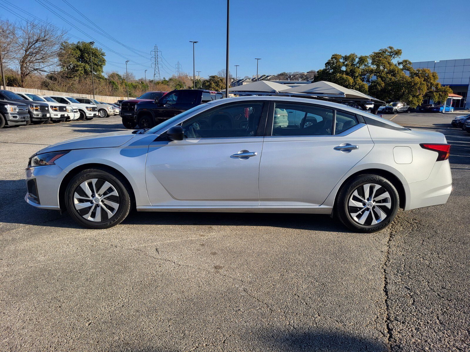 Used 2024 Nissan Altima 2.5 S image 6