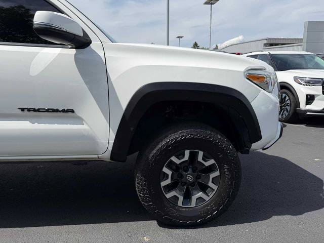 Used 2021 Toyota Tacoma TRD Off-Road w/ Technology Package AWD/4WD image 5