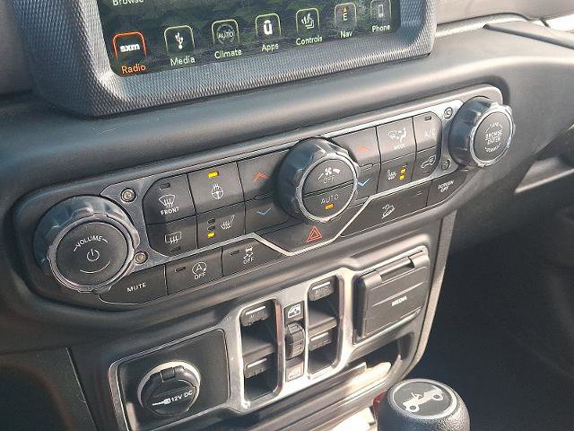 Used 2019 Jeep Wrangler Unlimited Sahara image 17