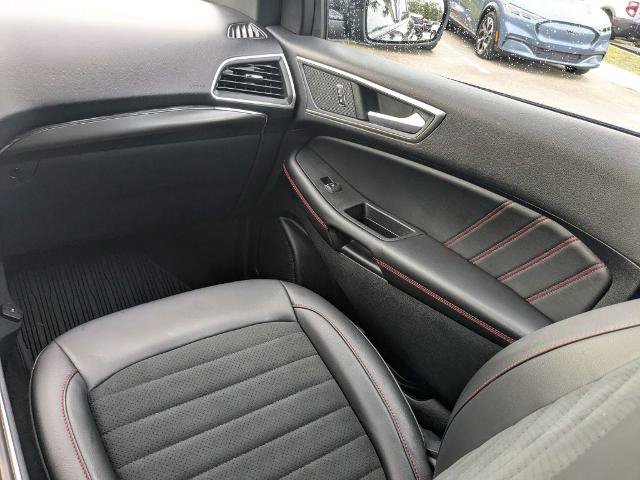 Certified 2024 Ford Edge ST-Line AWD/4WD image 17