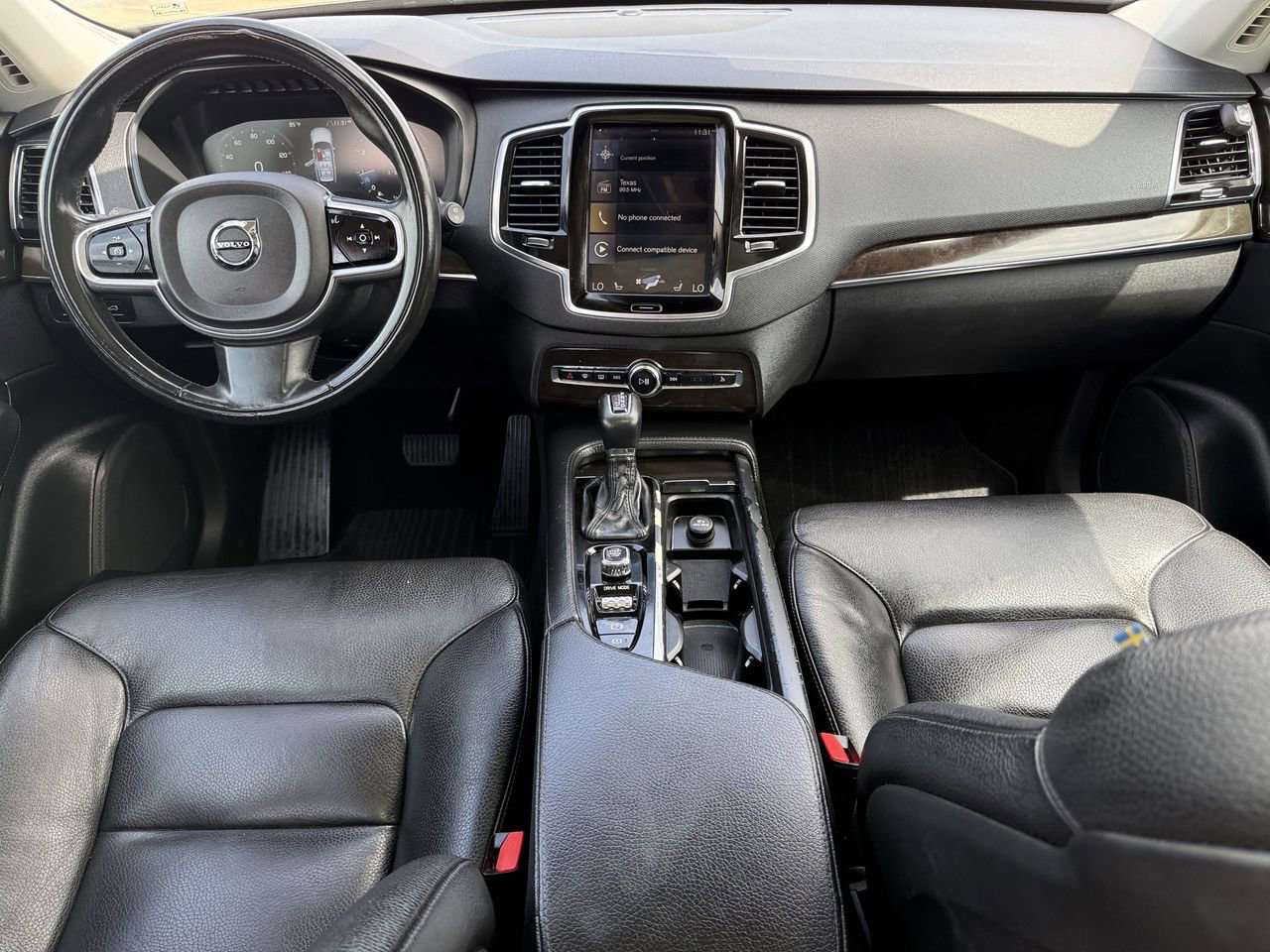 Used 2018 Volvo XC90 T6 Momentum w/ Convenience Package AWD/4WD image 10