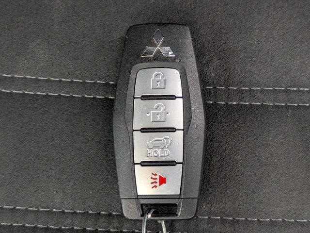 Used 2025 Mitsubishi Outlander SE AWD/4WD image 33