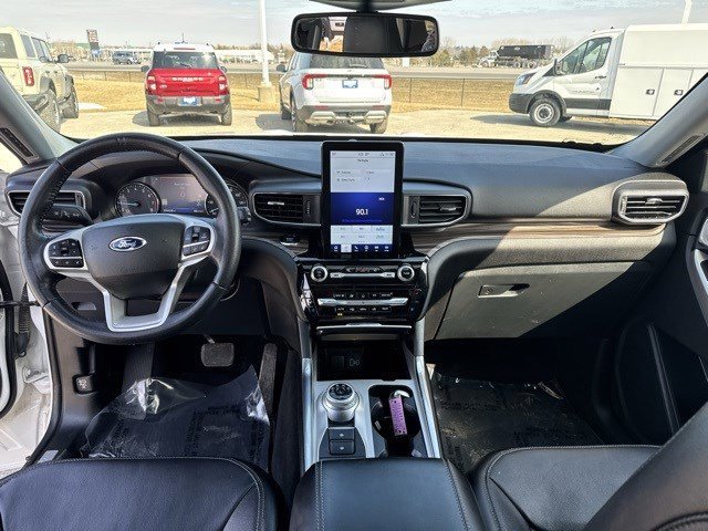 Certified 2023 Ford Explorer Limited w/ Limited Technology Package image 26