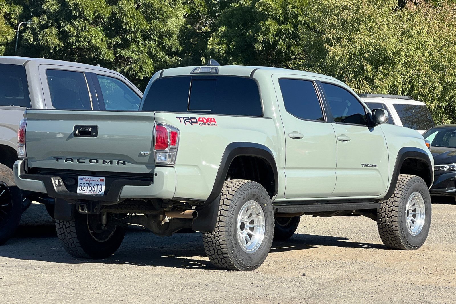 Used 2023 Toyota Tacoma TRD Off-Road w/ Technology Package AWD/4WD image 4