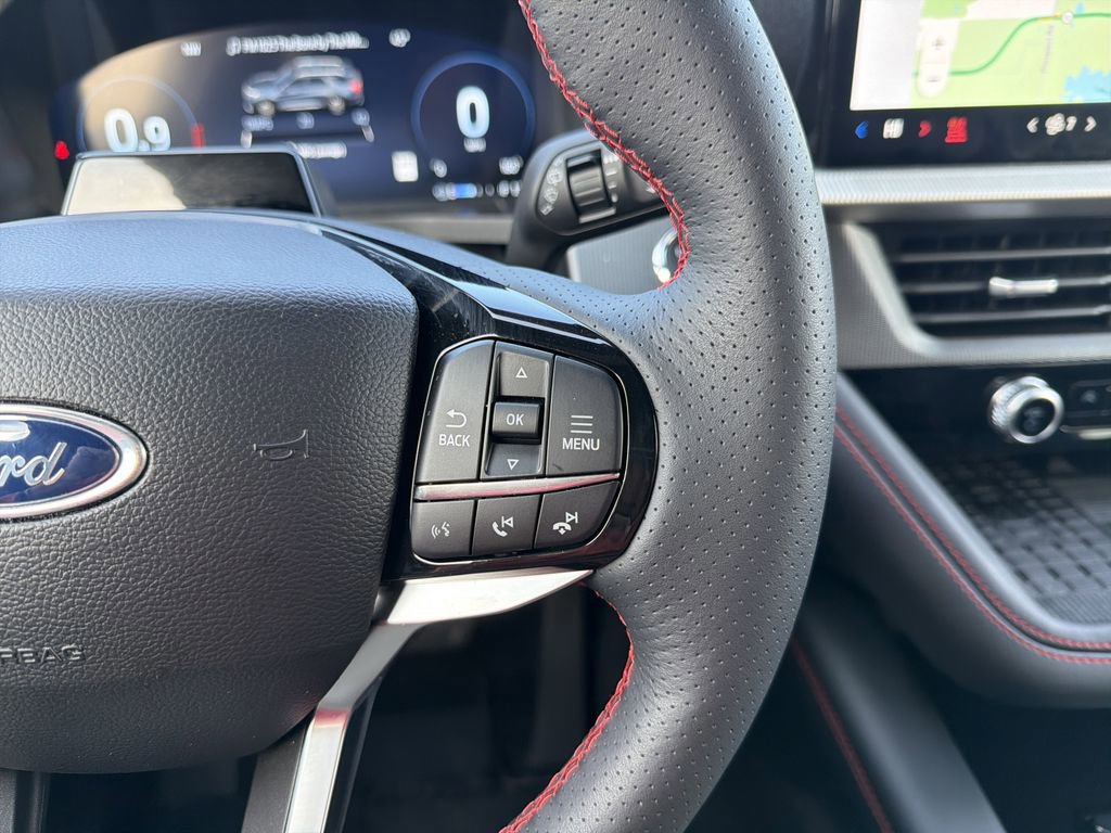 Certified 2025 Ford Explorer ST-Line w/ Premium Package image 31