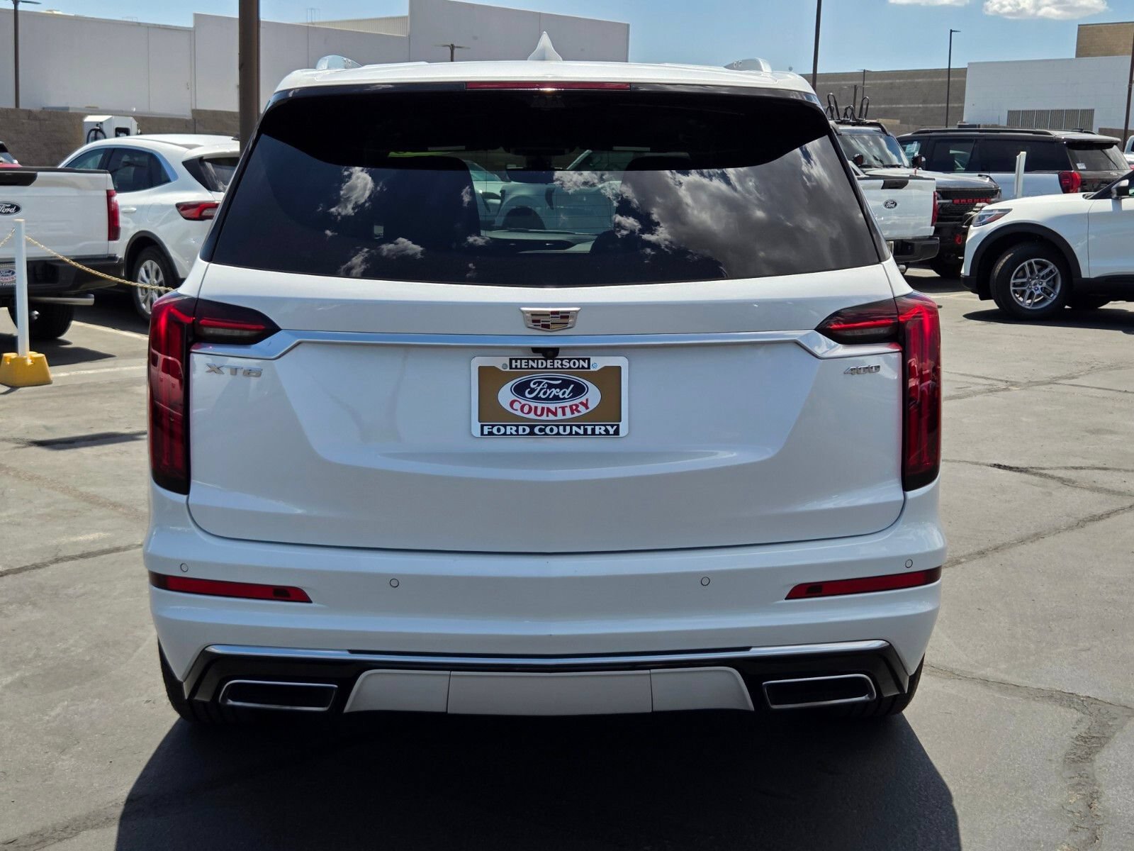 Used 2025 Cadillac XT6 Premium Luxury w/ Technology Package FWD image 5