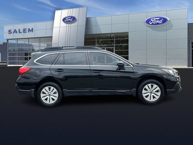 Used 2019 Subaru Outback 2.5i Premium AWD/4WD image 2