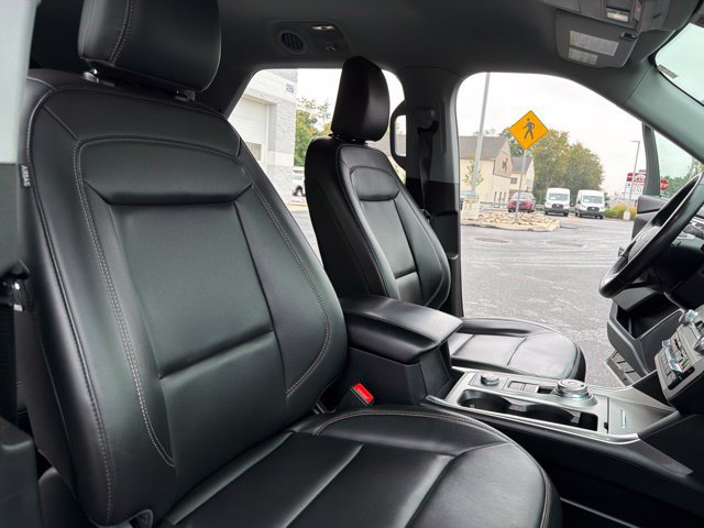 Certified 2024 Ford Explorer XLT w/ Equipment Group 202A AWD/4WD image 20