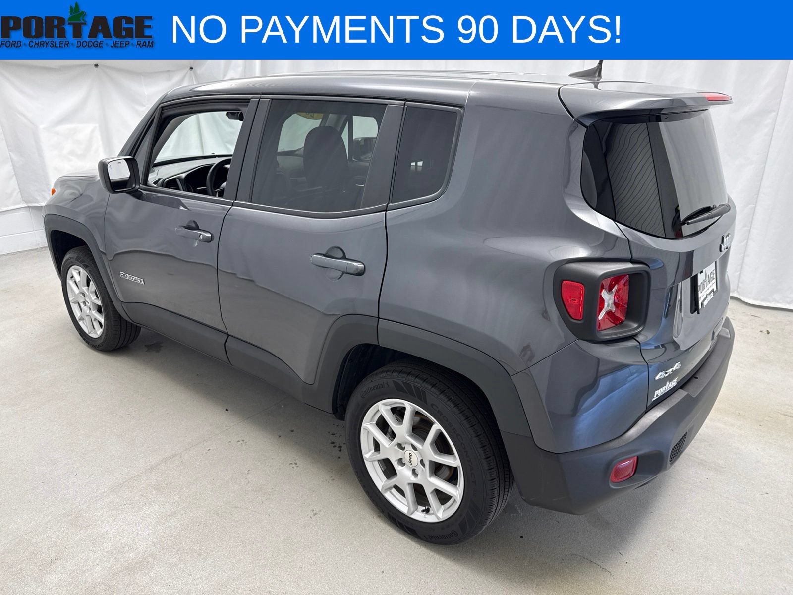 Used 2023 Jeep Renegade Latitude AWD/4WD image 4