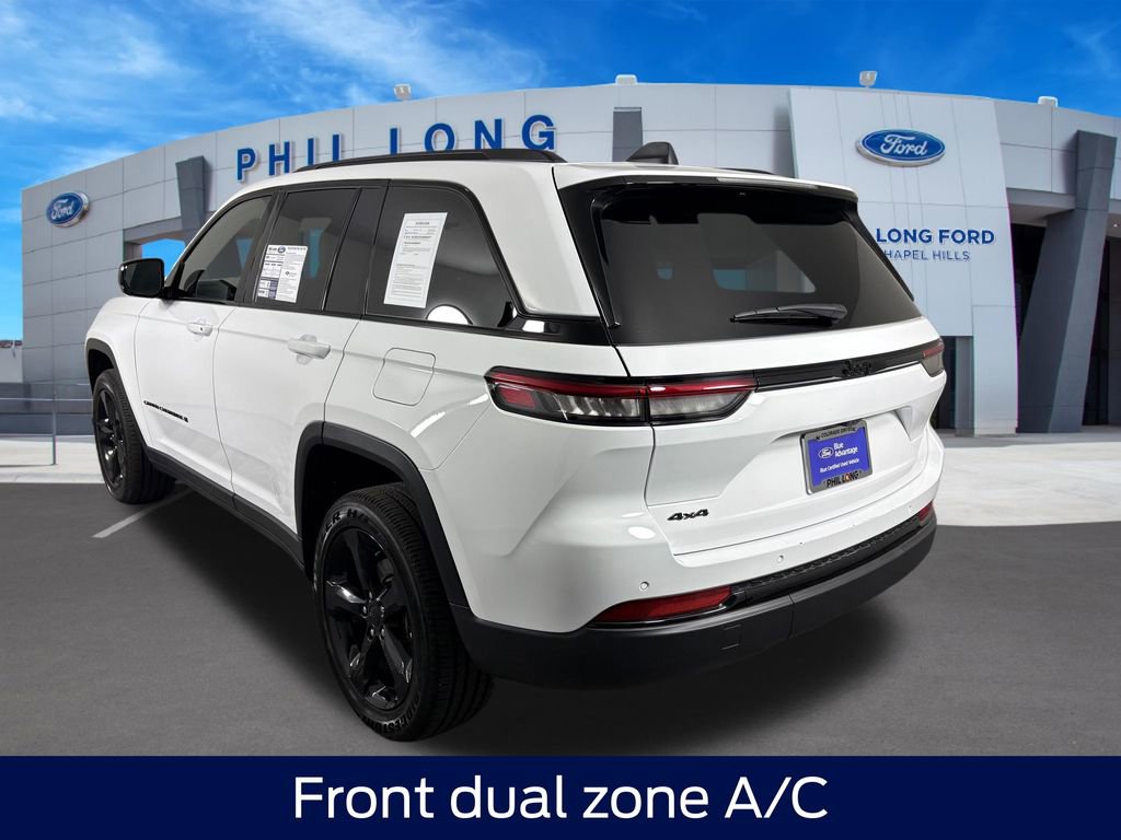 Used 2025 Jeep Grand Cherokee Altitude AWD/4WD image 3
