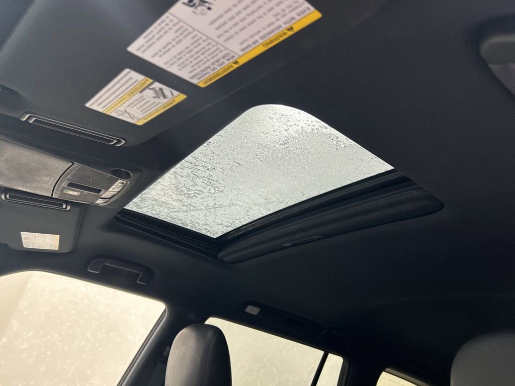 Used 2024 Nissan Armada SL w/ Midnight Edition Package image 24