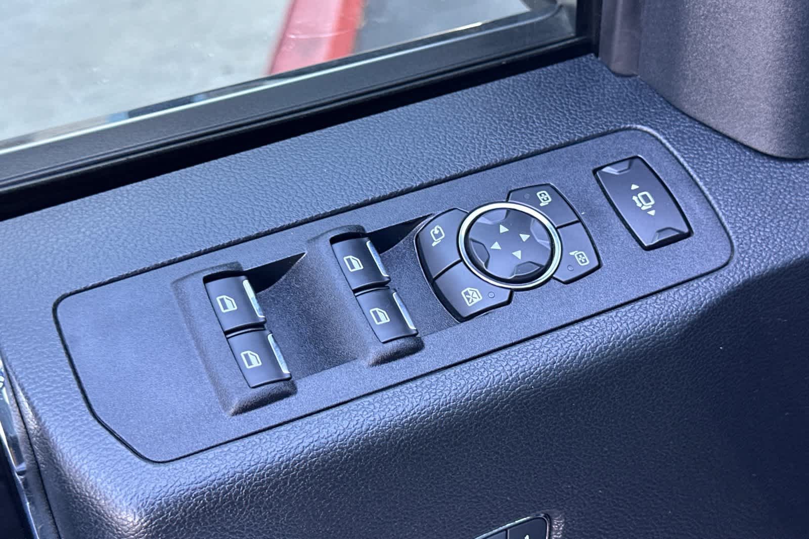 Certified 2019 Ford F350 Platinum w/ Platinum Ultimate Package AWD/4WD image 13