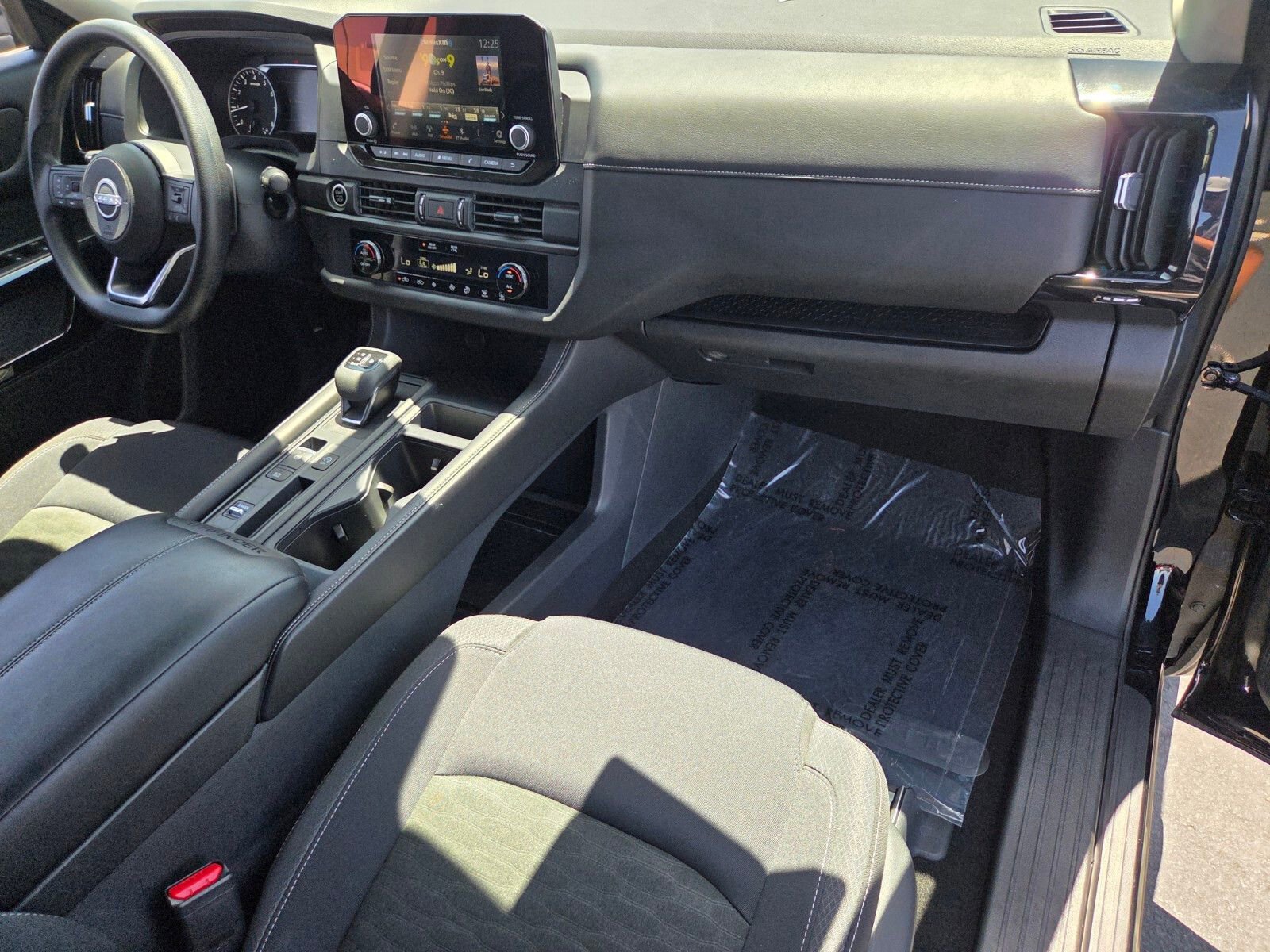 Used 2024 Nissan Pathfinder S FWD image 17