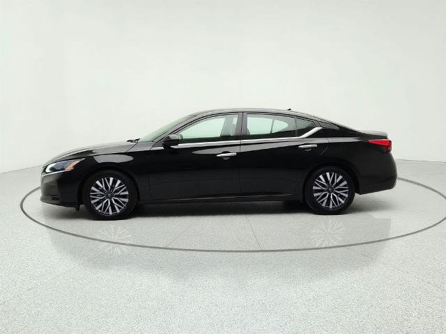 Used 2025 Nissan Altima 2.5 SV FWD image 4