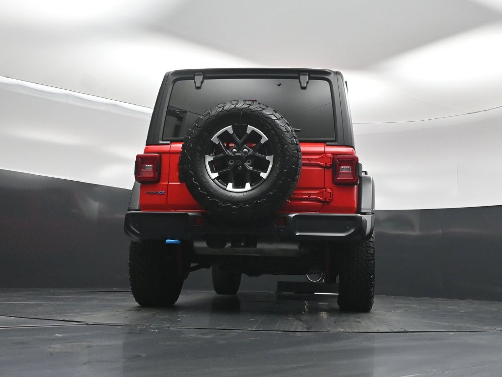 Used 2025 Jeep Wrangler Unlimited Rubicon 4xe w/ Safety Group AWD/4WD image 45