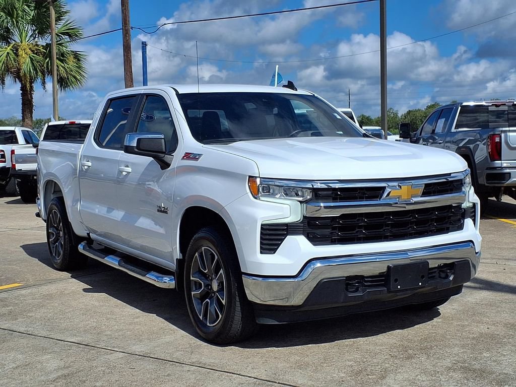Used 2024 Chevrolet Silverado 1500 LT w/ Z71 Off-Road Package AWD/4WD image 7