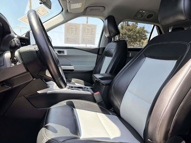 Certified 2023 Ford Explorer XLT w/ Equipment Group 202A RWD image 17