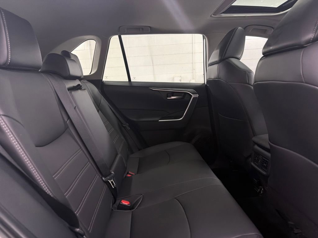 Used 2025 Toyota RAV4 XLE Premium image 30