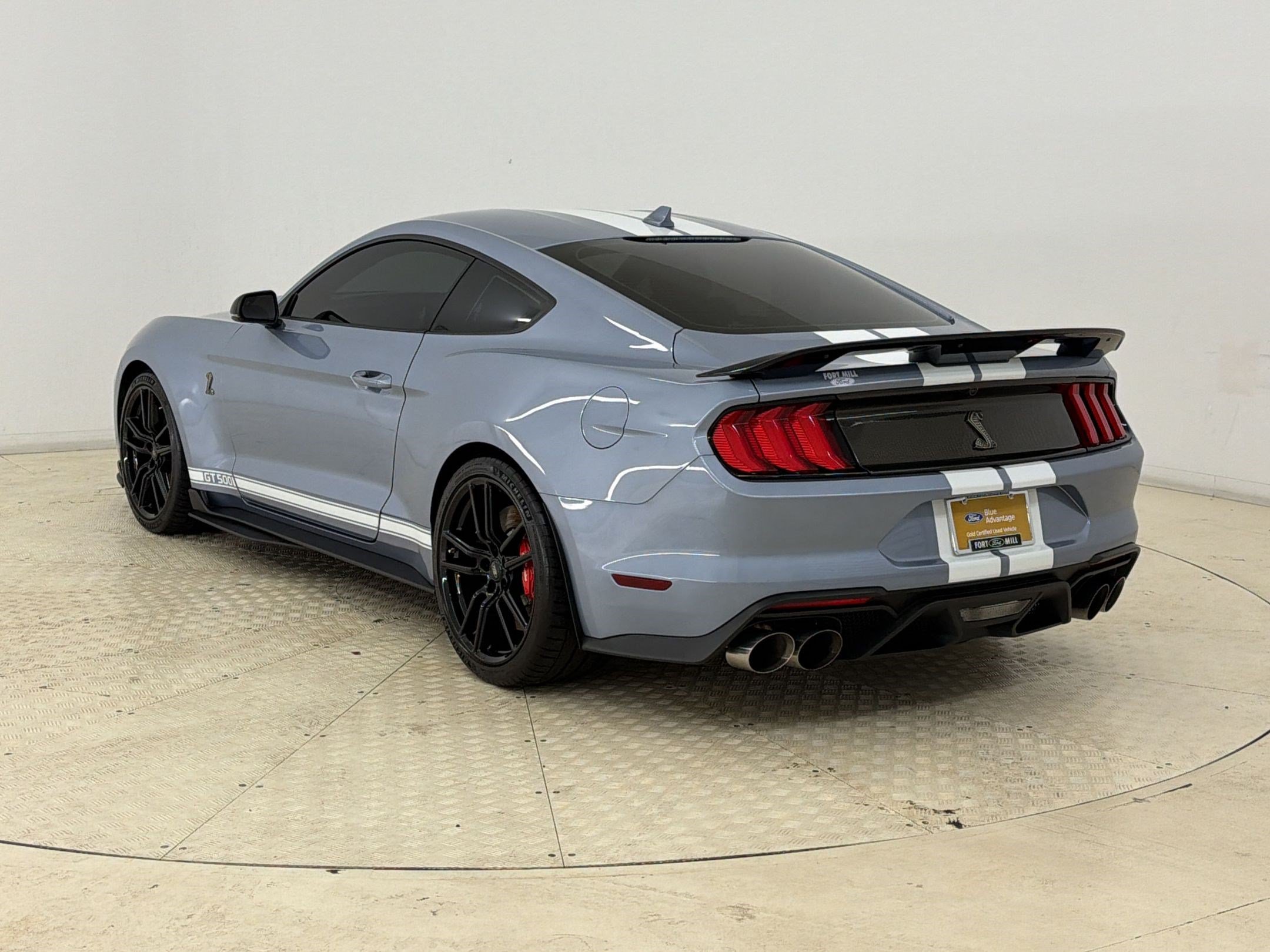 Certified 2022 Ford Mustang Shelby GT500 w/ Technology Package RWD image 3