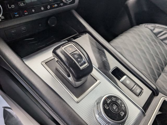 Used 2022 Mitsubishi Outlander SEL AWD/4WD image 21