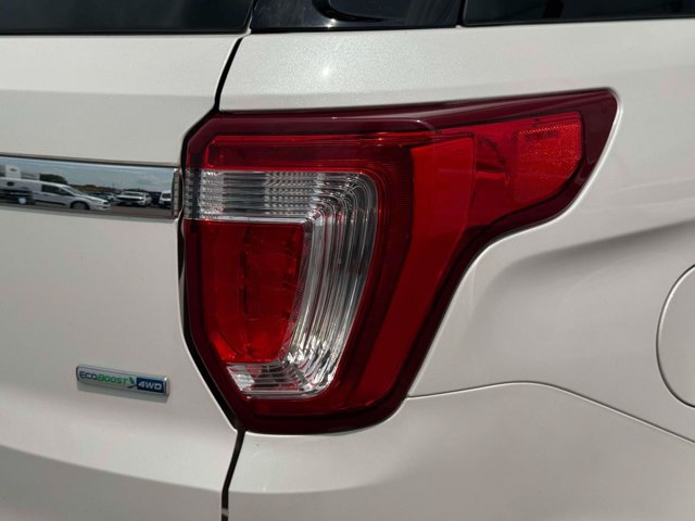 Certified 2019 Ford Explorer XLT w/ Equipment Group 202A AWD/4WD image 11